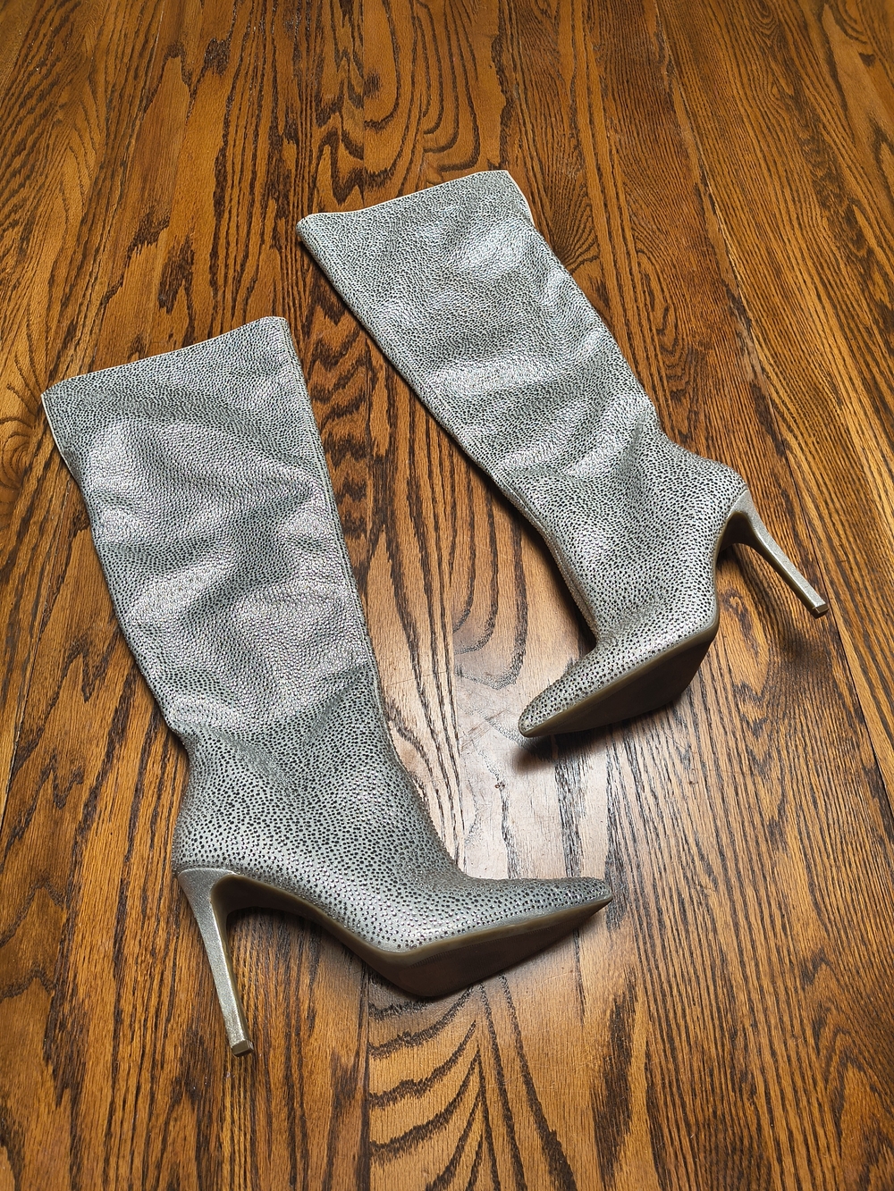 Women's Knee-High Pointed-Toe Stiletto Boots - Silver